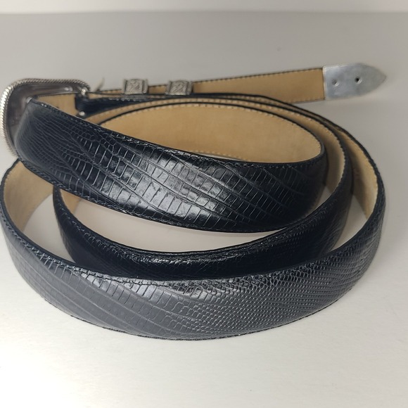 Vtg Italian Calfskin Western Belt Size 48 Black Leather Engraved Buckle 1997 - Picture 4 of 6